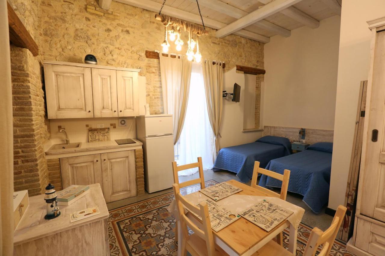 Antica Dimora Dell'Ammiraglio Aparthotel Ликата Екстериор снимка