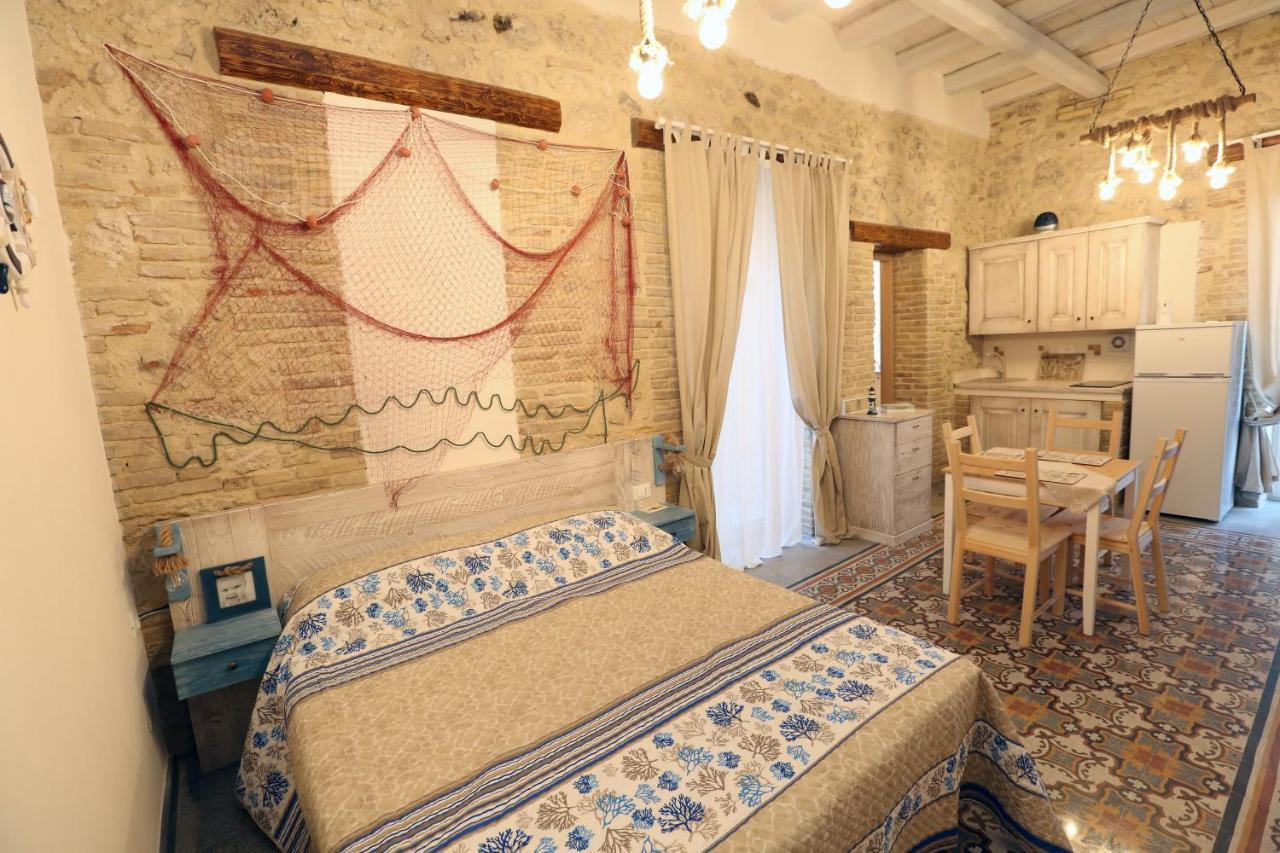 Antica Dimora Dell'Ammiraglio Aparthotel Ликата Екстериор снимка
