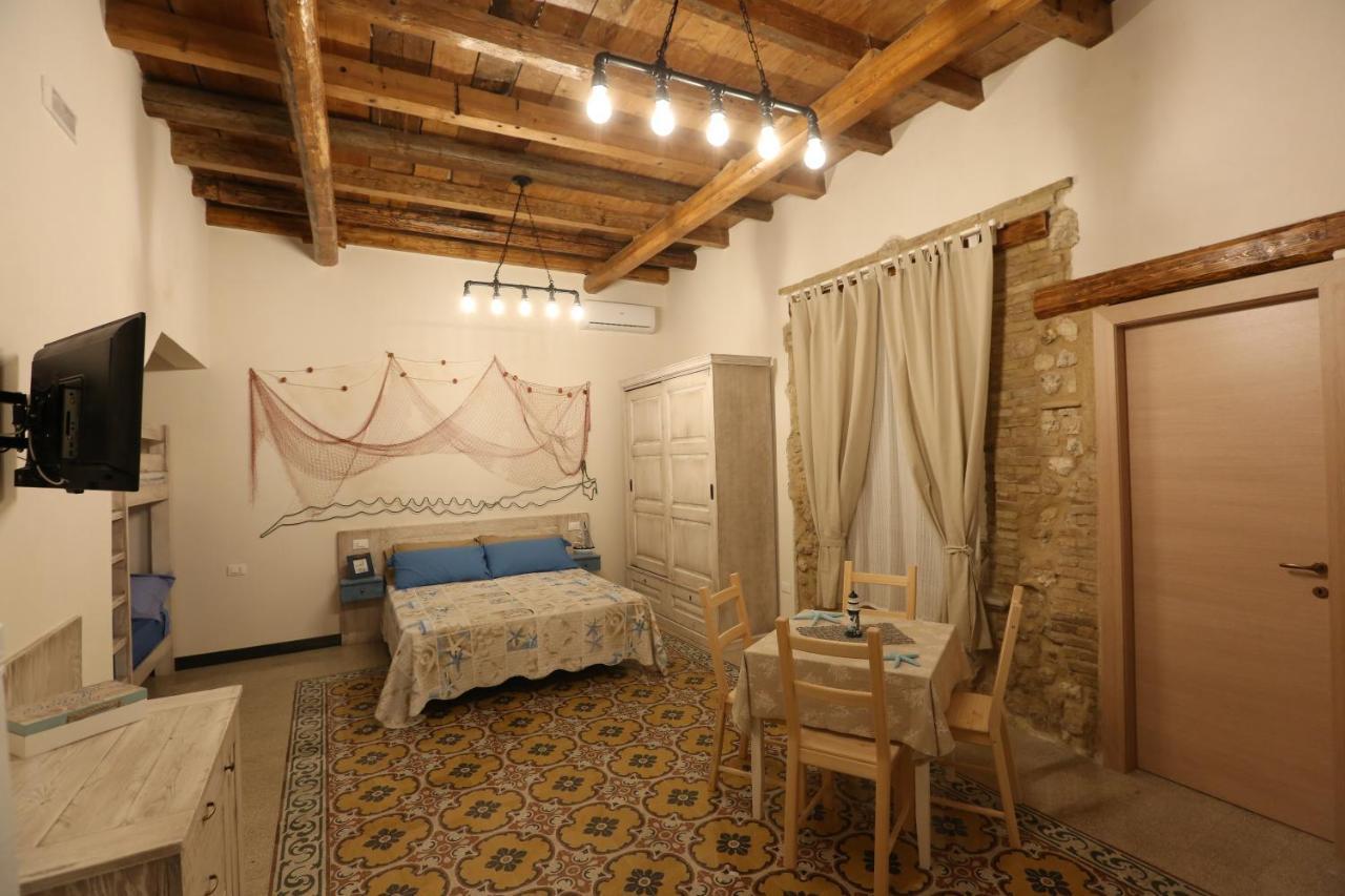 Antica Dimora Dell'Ammiraglio Aparthotel Ликата Екстериор снимка